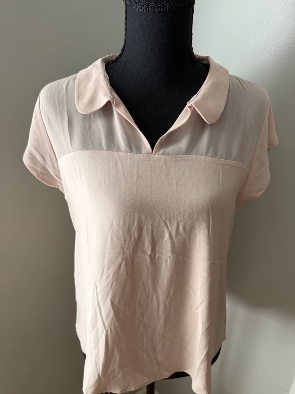 Ann Taylor Blush Pink Short Sleeve Blouse with Peter Pan Collar. Never worn.
